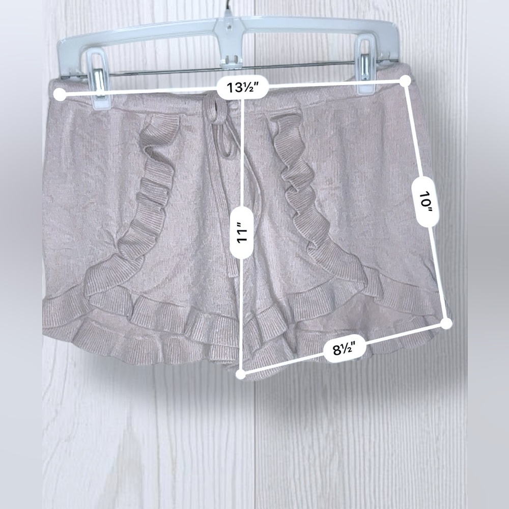 LEMON Women’s Ruffle Shorts - Picture 5 of 7